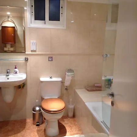 Διαμέρισμα Bayview Amathusia *