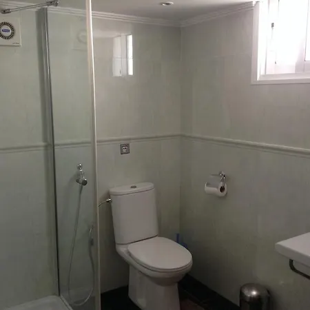 Bayview Amathusia Apartament *